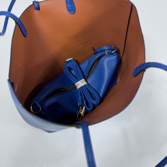 Royal Blue faux leather tote bag with hands, long strap and inner bag - Picture 7 of 9